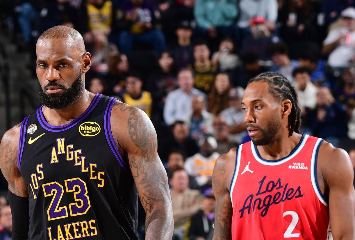 世界杯官方平台app下载-轰24+5+4！小卡归来再扎心湖人，雷迪克揭露输球真因